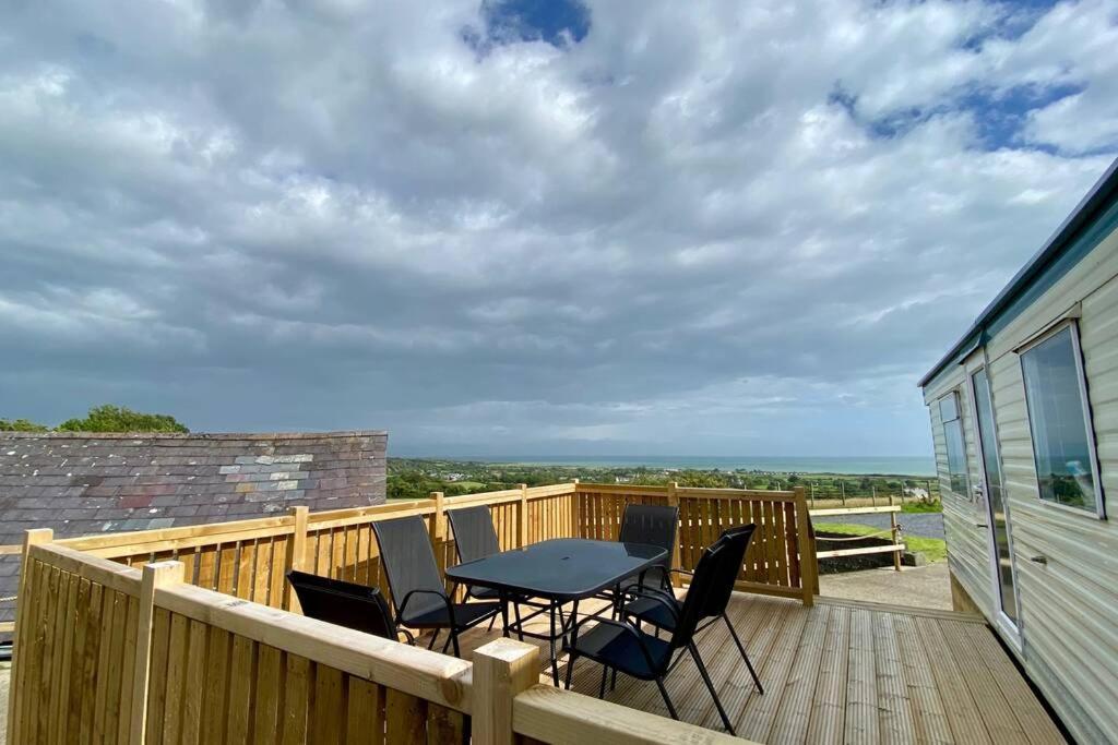 Villa Snowdon Bay - North Wales - Stunning Llyn Peninsula Mountain & Ocean Views - Wilde Retreats Pwllheli Exterior foto