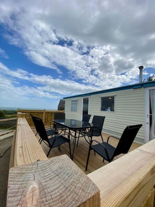 Villa Snowdon Bay - North Wales - Stunning Llyn Peninsula Mountain & Ocean Views - Wilde Retreats Pwllheli Exterior foto